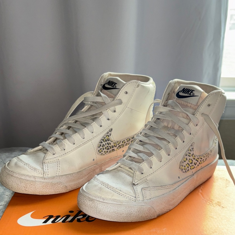 Nike Women's Blazer Mid ‘77 Lemon Twist Sail Sneakers